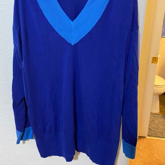 Sweater - Picture 2 of 3